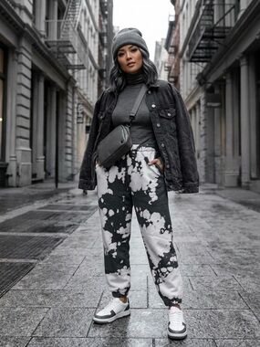 𝐙𝐀𝐑𝐀 Splatter Sweatpants Joggers Size L